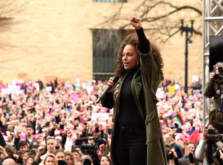 Alicia Keys Attend Women’s March