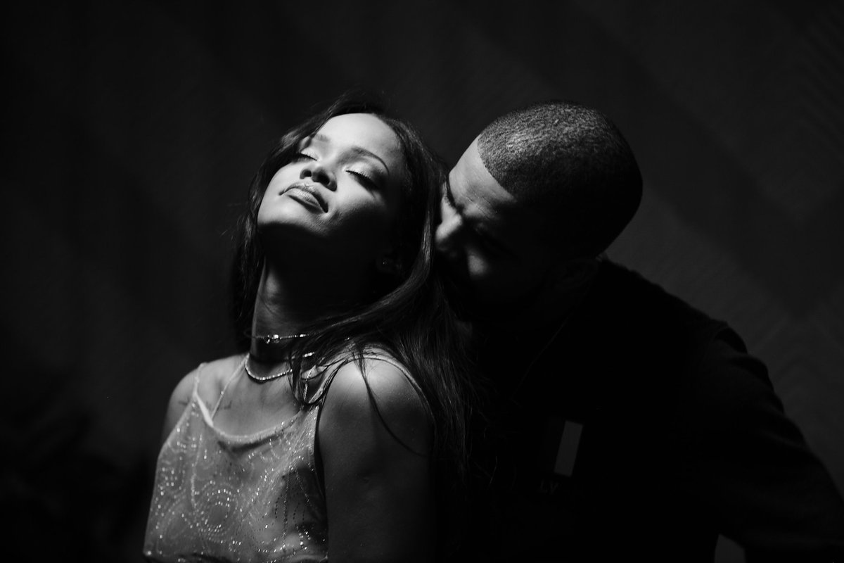 RIHANNA & DRAKE HAVE BEEN ‘SECRETLY DATING’